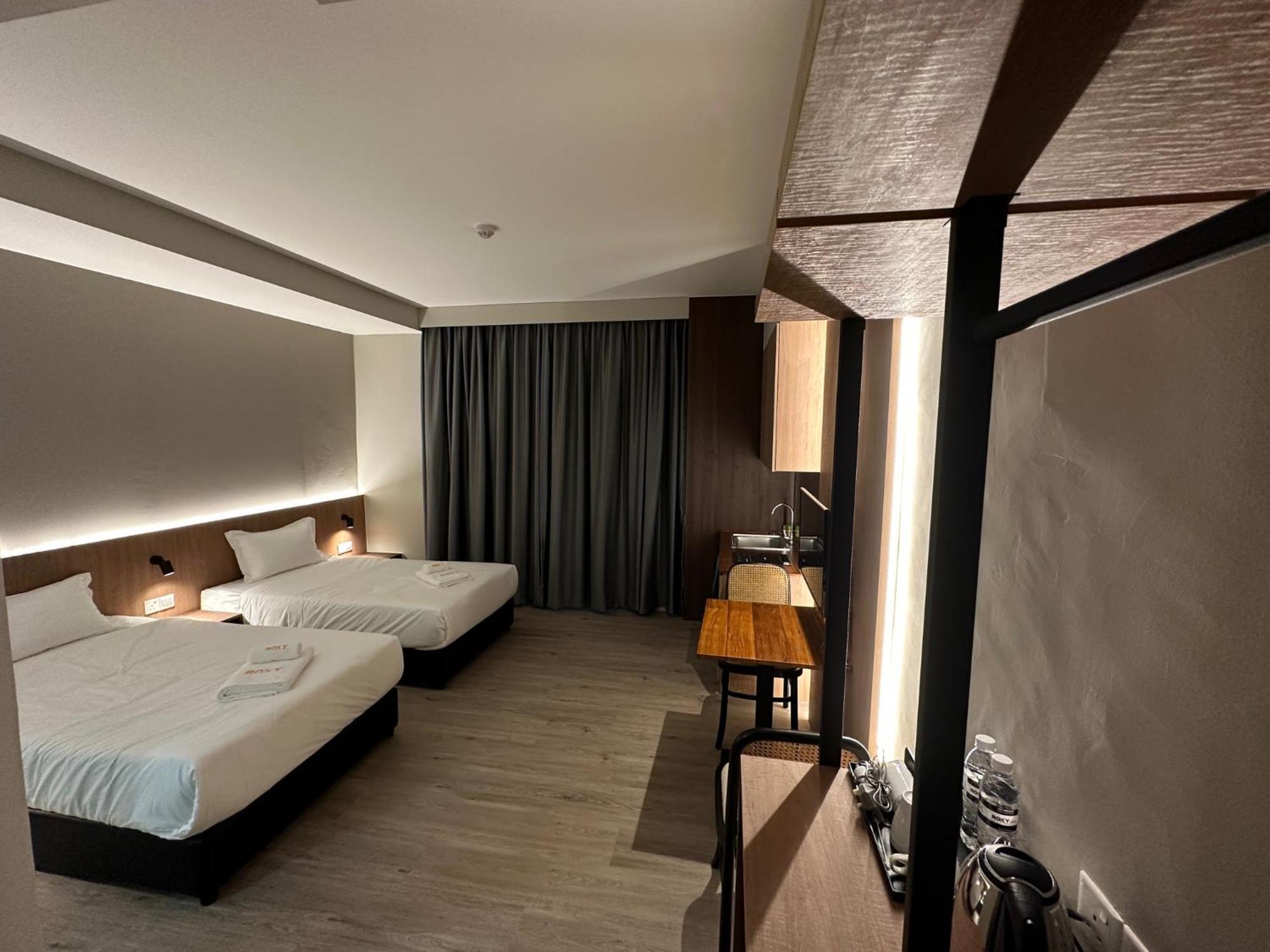 Roxy Hotel Aiman Kuching Extérieur photo